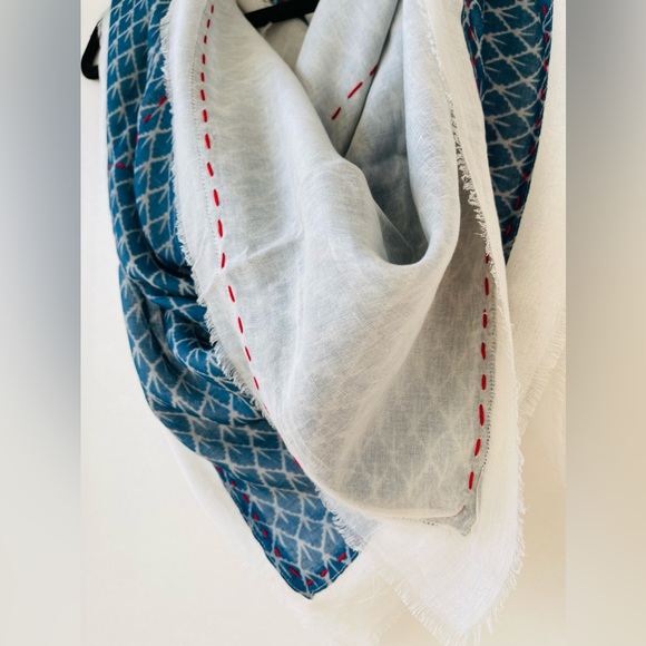 TILO Scarves Square Scarf. NEW. Detailed top stitching and ultra soft. - Picture 4 of 14